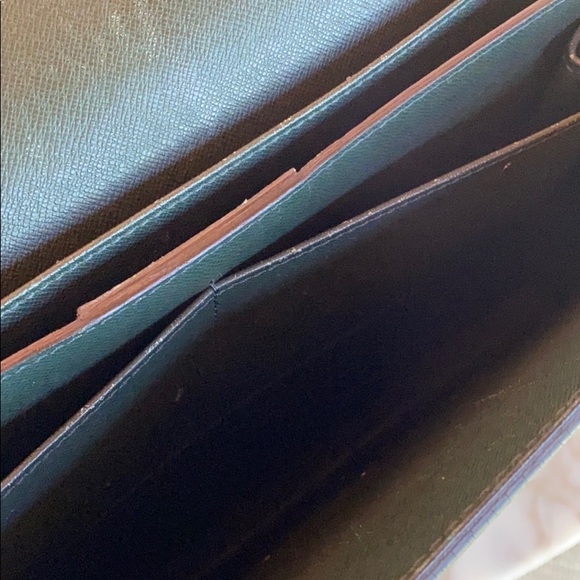 LV Briefcase - Picture 5 of 6